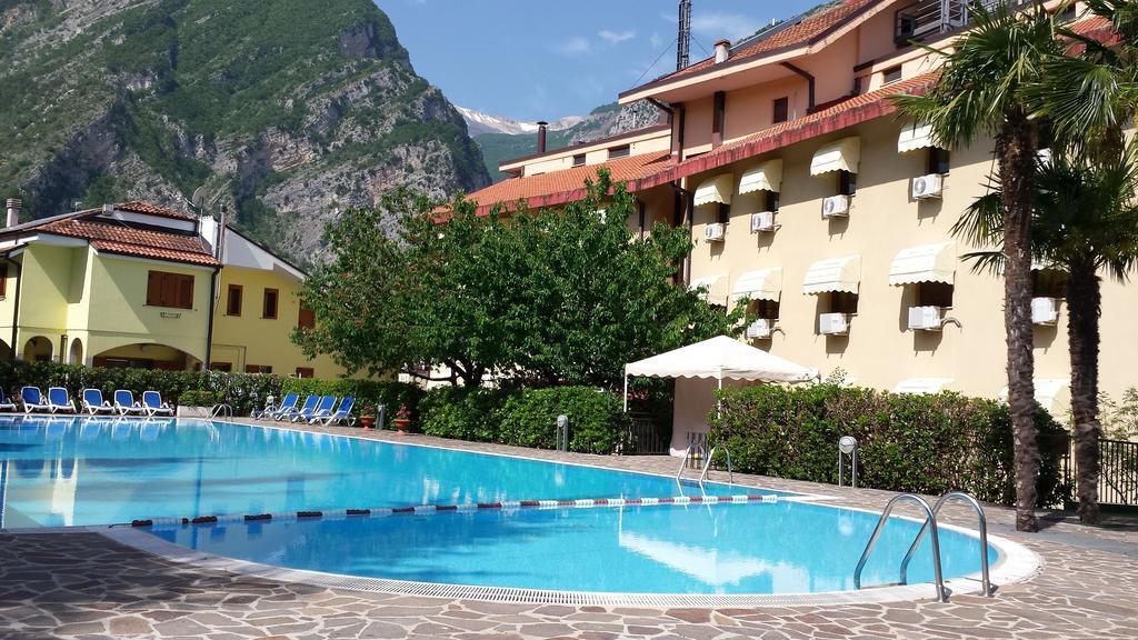 Hotel Del Camerlengo Fara San Martino ภายนอก รูปภาพ