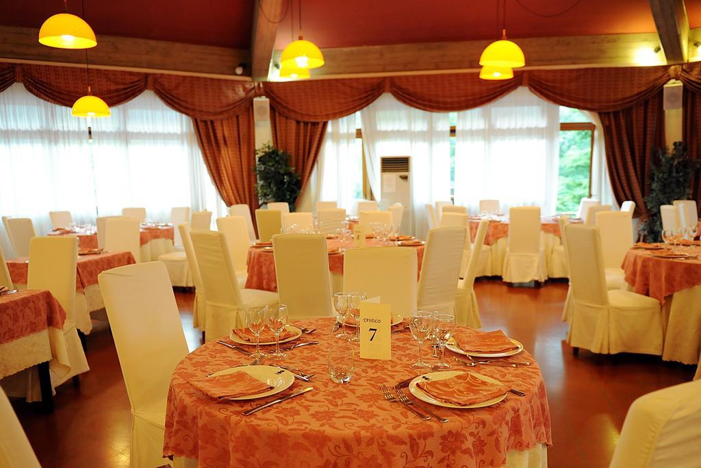 Hotel Del Camerlengo Fara San Martino ภายนอก รูปภาพ