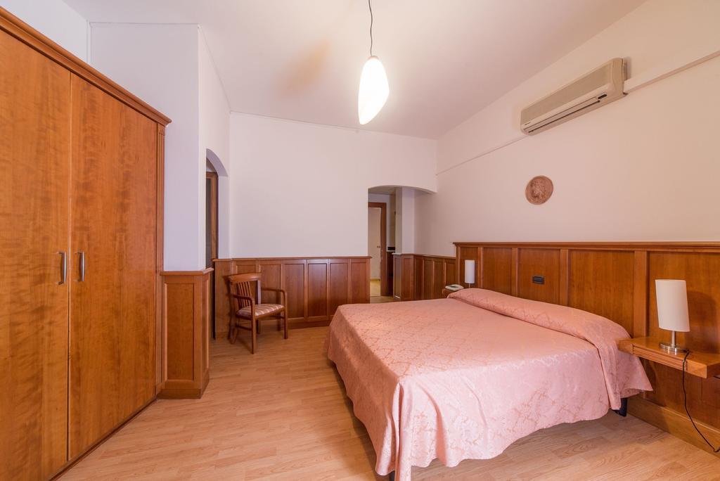 Hotel Del Camerlengo Fara San Martino ห้อง รูปภาพ