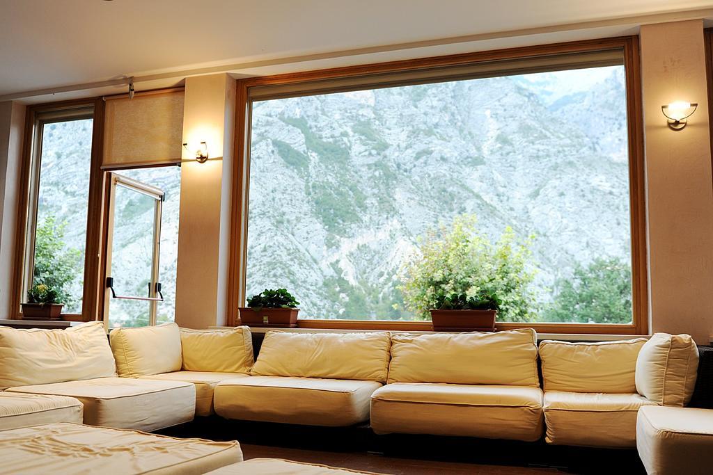Hotel Del Camerlengo Fara San Martino ภายนอก รูปภาพ